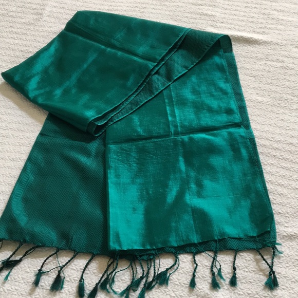 Accessories - 💯 Silk Wrap NWOT